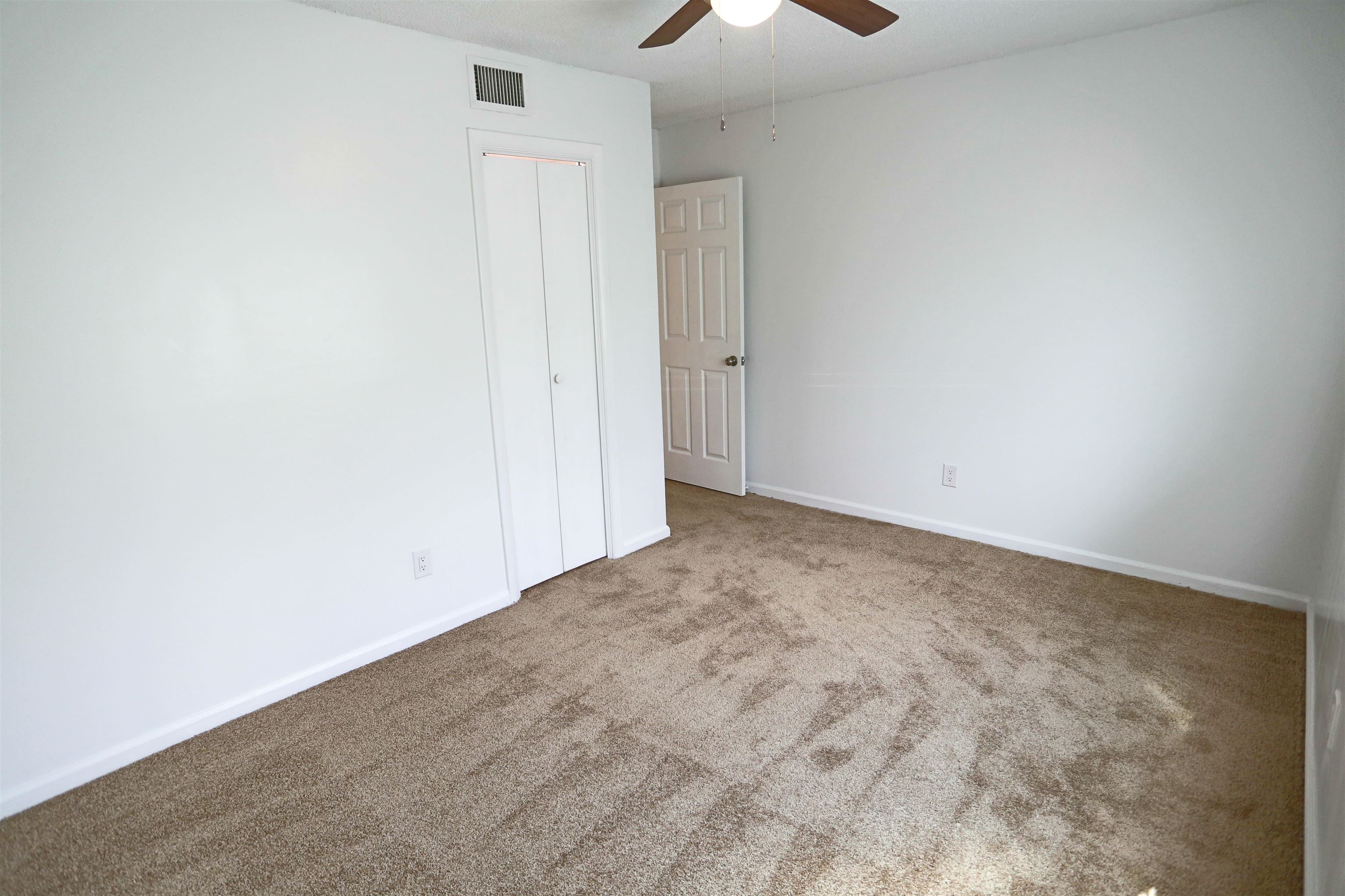 3765 Crown Point Road, Unit 4 Jacksonville, FL 32257 - Photo 20 of 27 a view of room