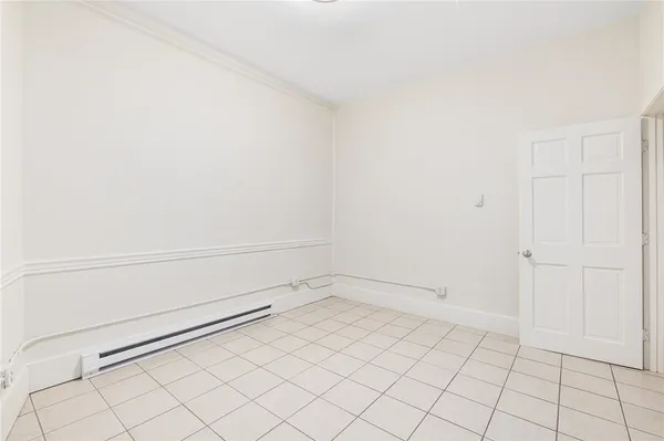 $2,400 | 54 Sutton Street, Unit 3, Providence, RI 02903