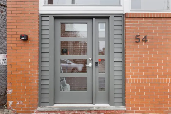 $2,400 | 54 Sutton Street, Unit 3, Providence, RI 02903