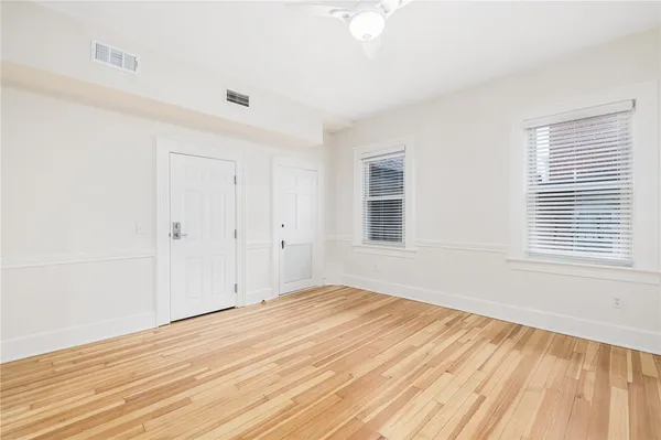 $2,400 | 54 Sutton Street, Unit 3, Providence, RI 02903