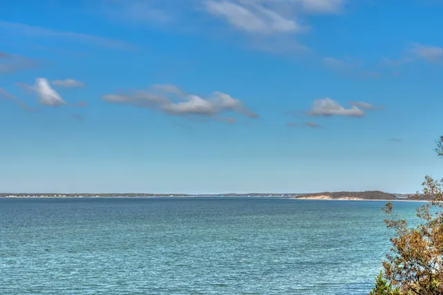 $5,850,000 | 9 Shadyrest Drive, Sag Harbor, NY 11963