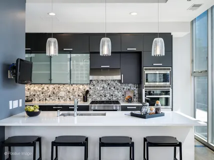 $1,279,000 | 550 North St Clair Street, Unit 2402, Chicago, IL 60611