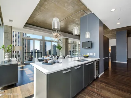 $1,279,000 | 550 North St Clair Street, Unit 2402, Chicago, IL 60611