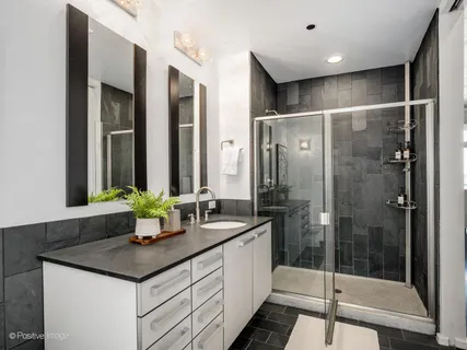 $1,279,000 | 550 North St Clair Street, Unit 2402, Chicago, IL 60611