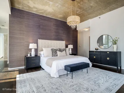 $1,279,000 | 550 North St Clair Street, Unit 2402, Chicago, IL 60611