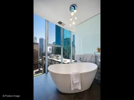 $1,279,000 | 550 North St Clair Street, Unit 2402, Chicago, IL 60611