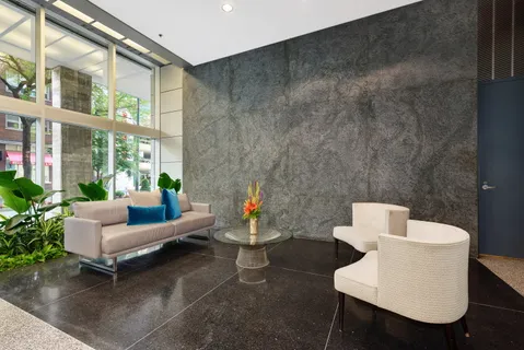 $1,279,000 | 550 North St Clair Street, Unit 2402, Chicago, IL 60611