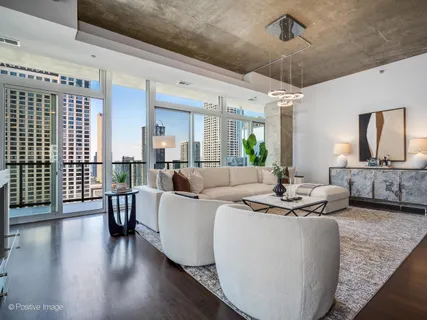 $1,279,000 | 550 North St Clair Street, Unit 2402, Chicago, IL 60611