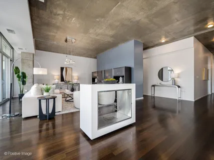 $1,279,000 | 550 North St Clair Street, Unit 2402, Chicago, IL 60611