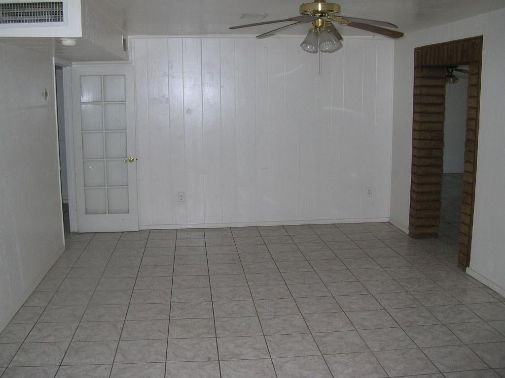 4859 West Granada Road Phoenix, AZ 85035 - Photo 3 of 4 Family Room