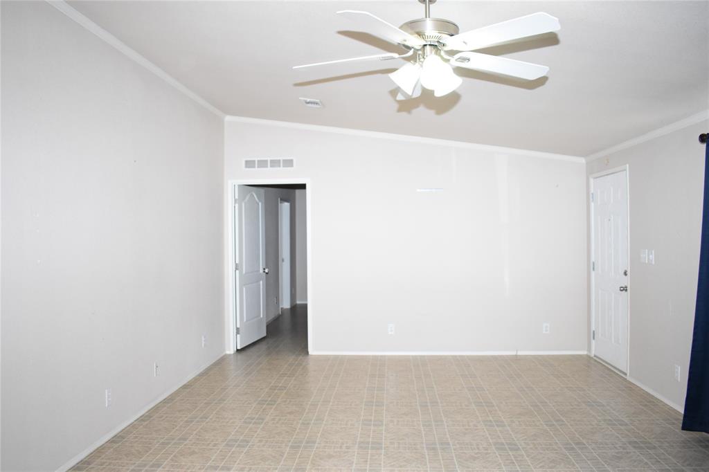 1301 East Pontotoc Street Mason, TX 76856 - Photo 12 of 26 a view of an empty room