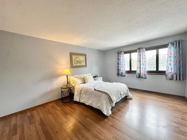 $136,000 | 4120 Parklawn Avenue, Unit 134, Edina, MN 55435