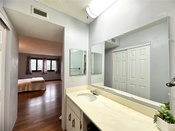 $136,000 | 4120 Parklawn Avenue, Unit 134, Edina, MN 55435