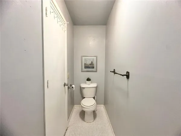 $136,000 | 4120 Parklawn Avenue, Unit 134, Edina, MN 55435