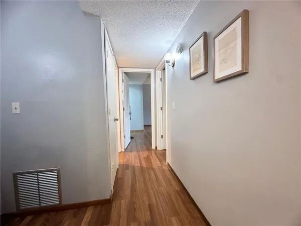 $136,000 | 4120 Parklawn Avenue, Unit 134, Edina, MN 55435