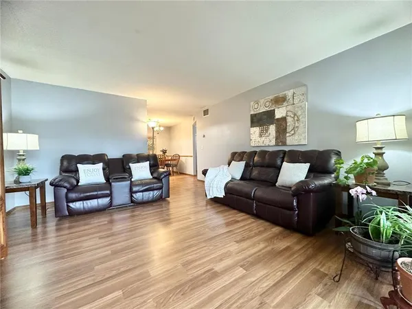 $136,000 | 4120 Parklawn Avenue, Unit 134, Edina, MN 55435