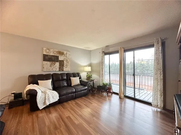 $136,000 | 4120 Parklawn Avenue, Unit 134, Edina, MN 55435