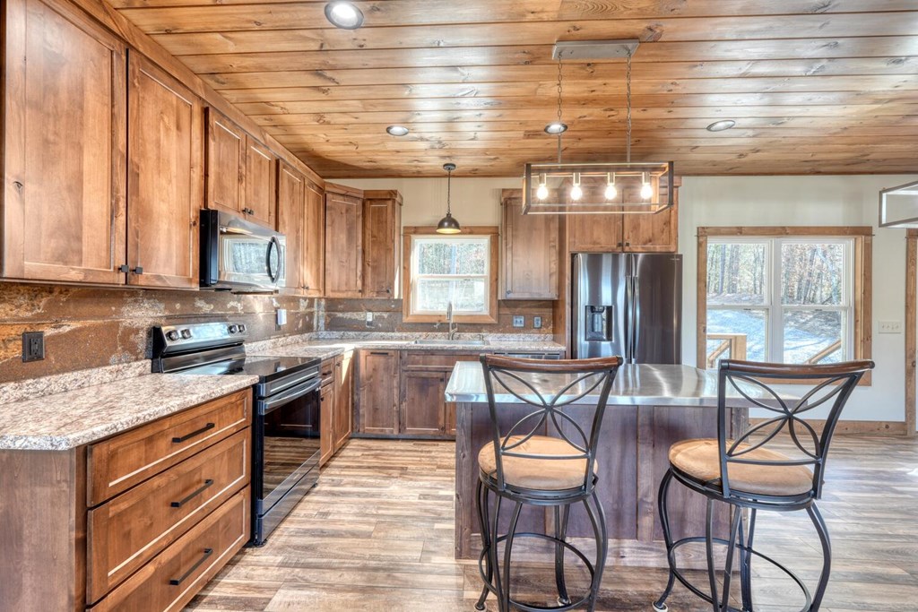 1661 Mauney Circle Blairsville, GA 30512 - Photo 14 of 63