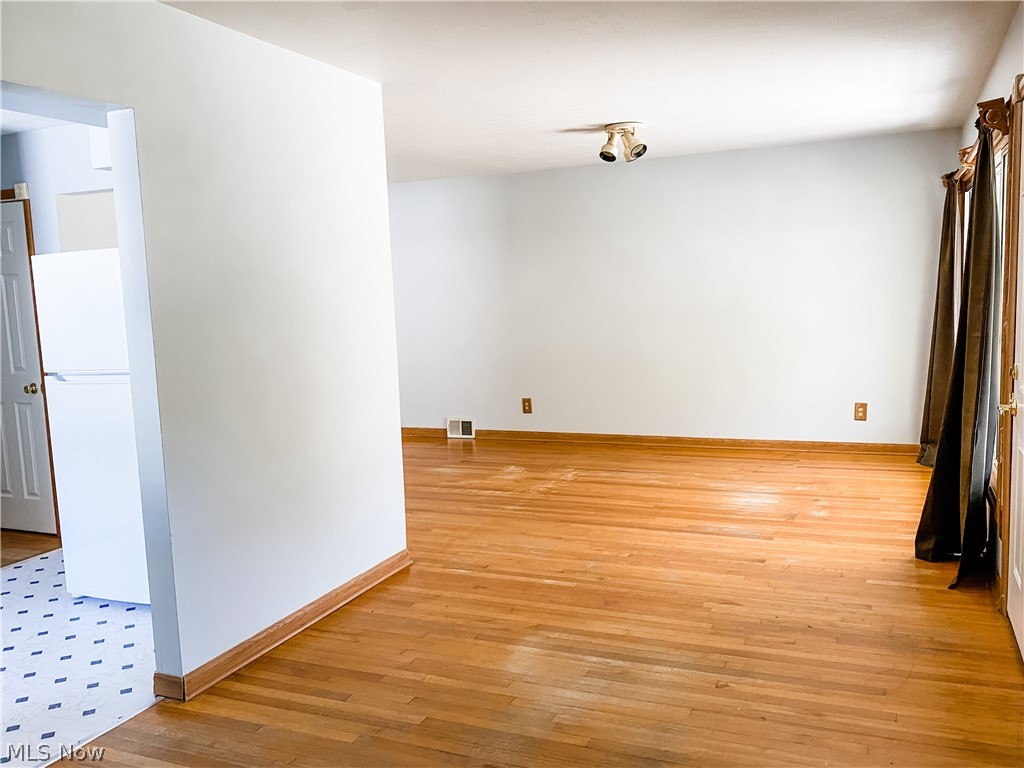 5093 Forest Road Mentor, OH 44060 - Photo 8 of 21 Gallery Image 8