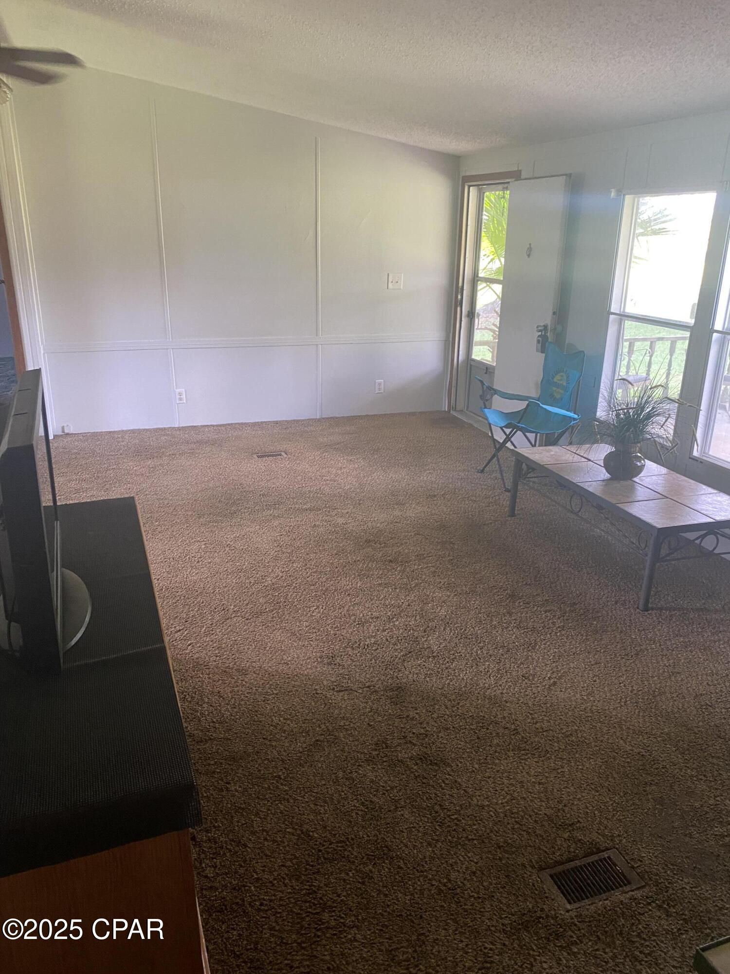 1386 Parker Road Grand Ridge, FL 32442 - Photo 17 of 23