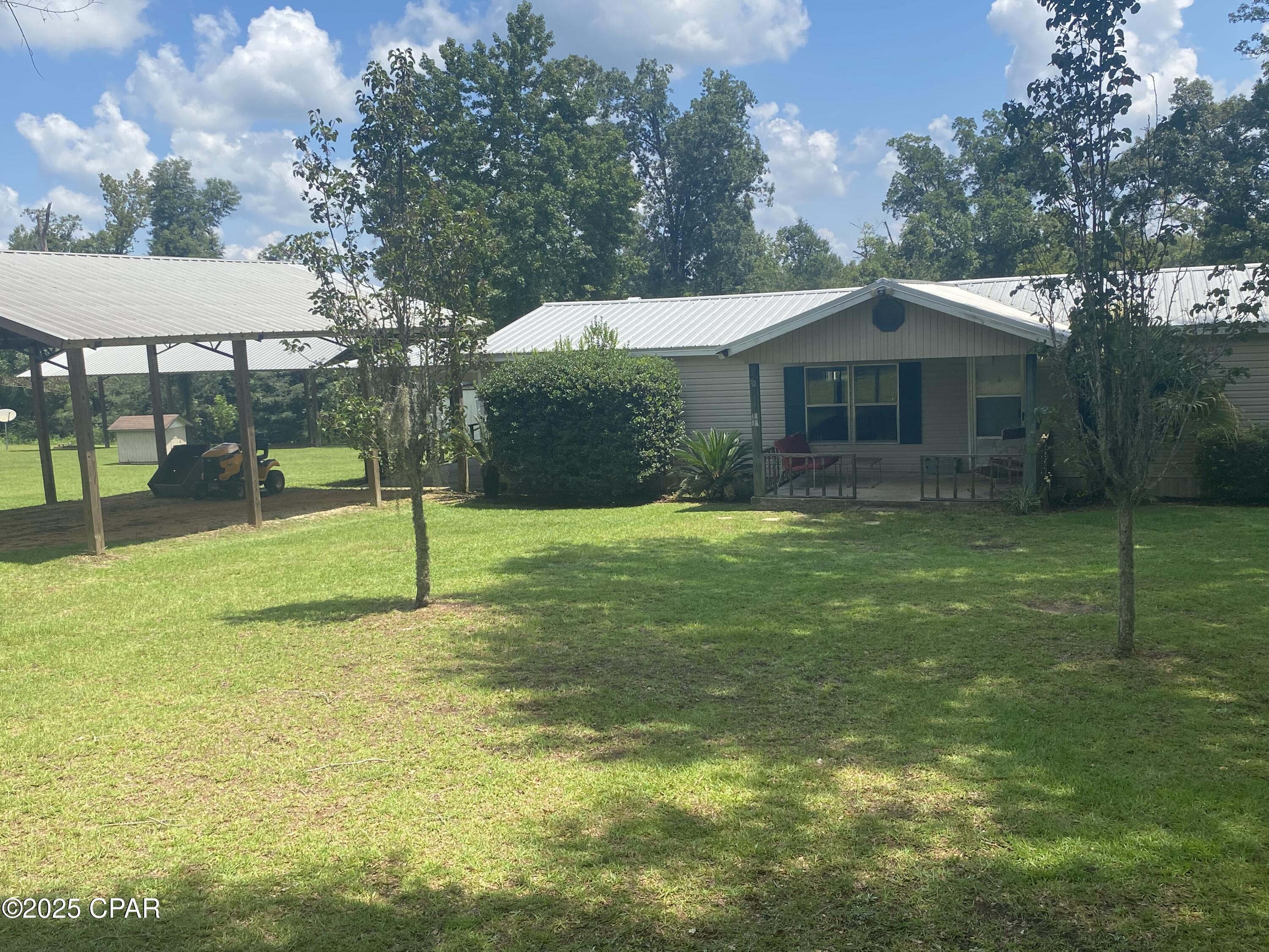 1386 Parker Road Grand Ridge, FL 32442 - Photo 2 of 23