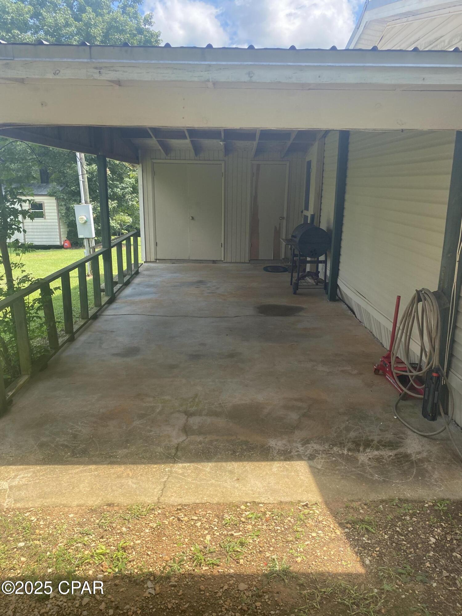 1386 Parker Road Grand Ridge, FL 32442 - Photo 10 of 23