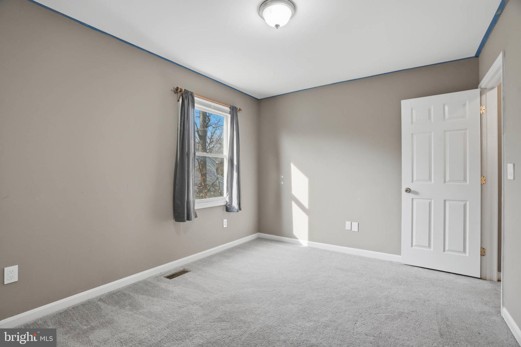 4742 Chestnut Road Shady Side, MD 20764 - Photo 24 of 41 Bright and airy room with natural light.