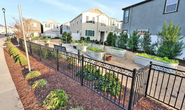 $429,500 | 3280 Hummingbird Court, West Sacramento, CA 95691