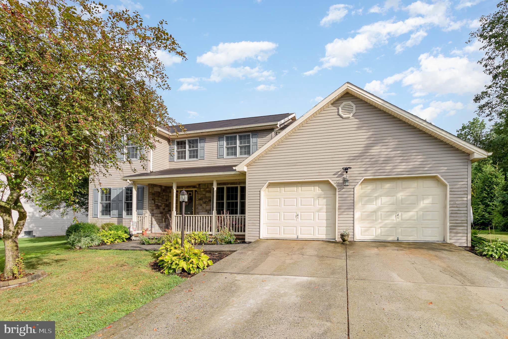 215 Putters Circle, Dillsburg, PA 17019 Compass