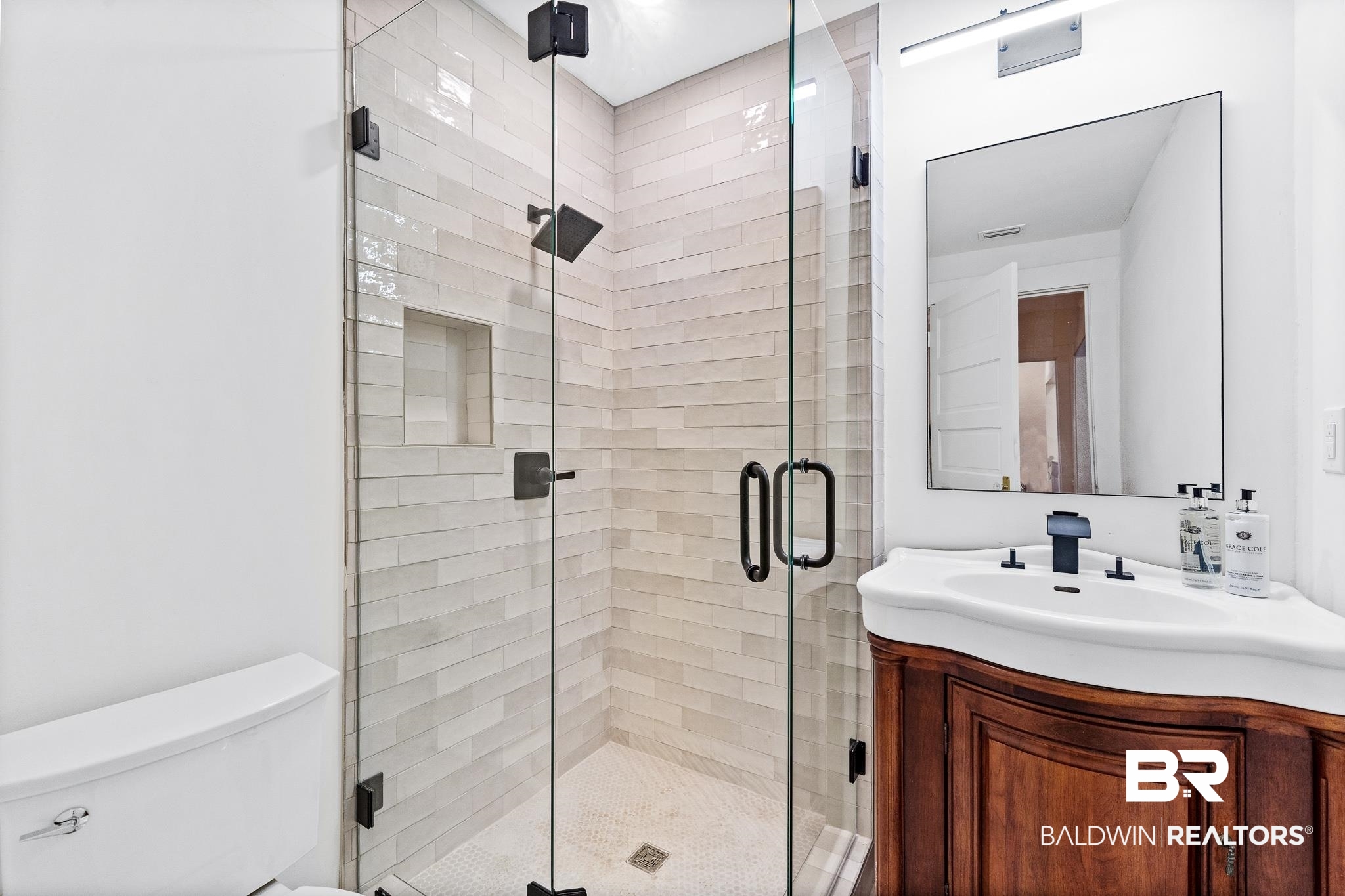 503 Oak Ridge Court West Daphne, AL 36526 - Photo 28 of 41 Full Bath