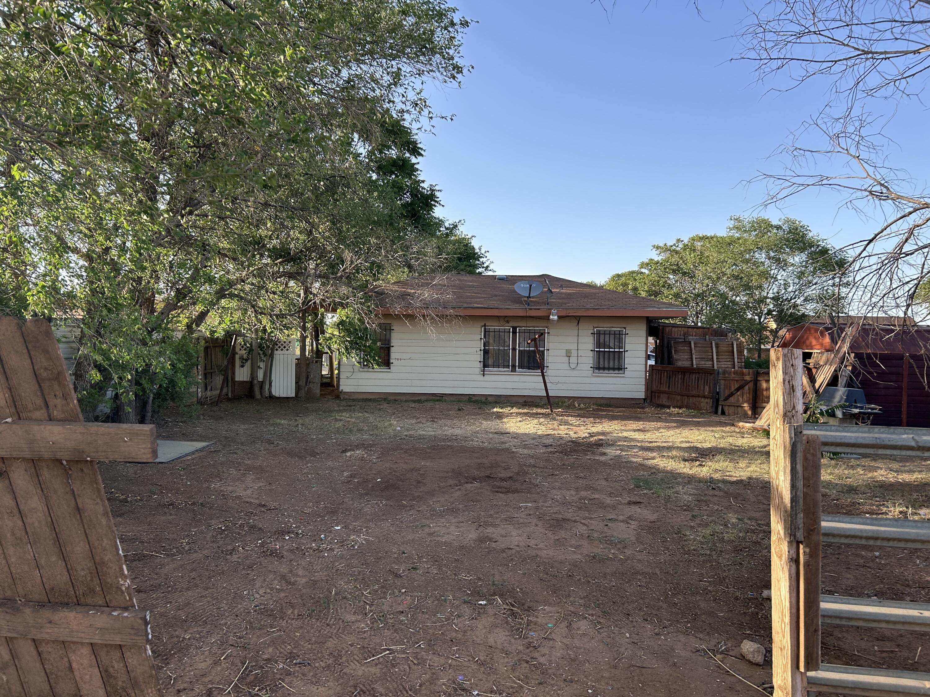 1609 45th Street Lubbock, TX 79412 - Photo 14 of 15 IMG_0319