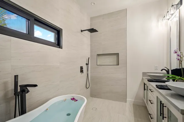 $4,295,000 | 2971 Kiahuna Pltn Drive, Koloa, HI 96756