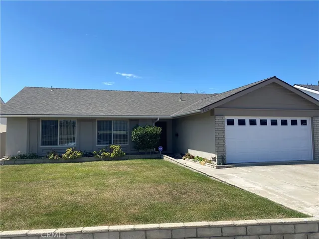 $1,310,000 | 6532 Farinella Drive, Huntington Beach, CA 92647