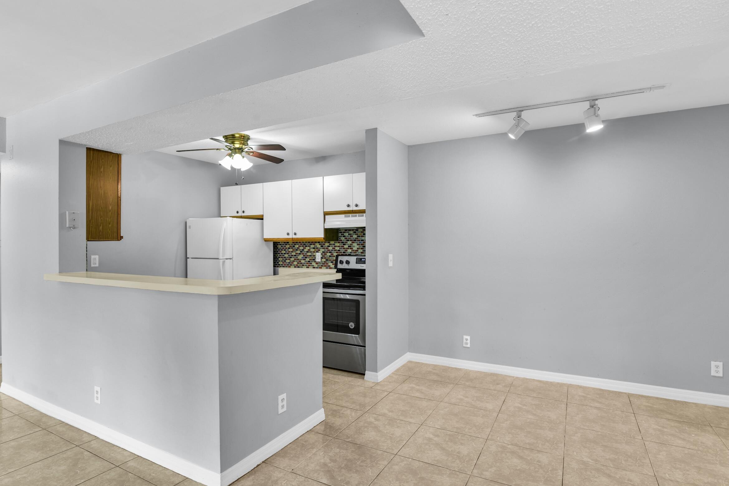 3995 West McNab Road, Unit B205 Pompano Beach, FL 33069 - Photo 7 of 34 3995 W McNab Rd Pompano Beach --6