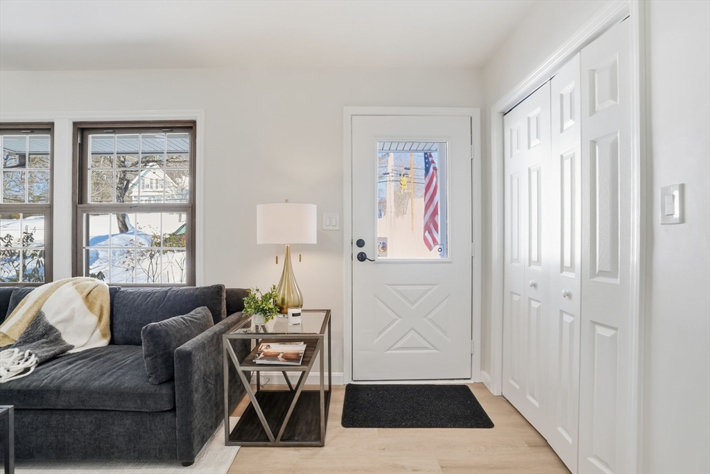 72 Main Street Upton, MA 01568 - Photo 5 of 41
