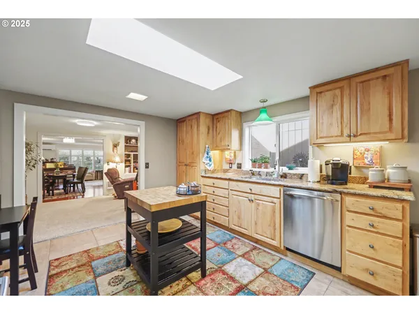 $366,900 | 21 Westbrook Way, Eugene, OR 97405
