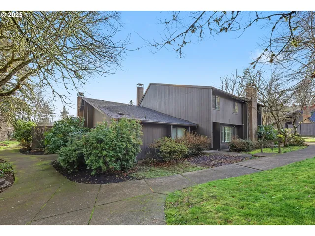 $377,000 | 21 Westbrook Way, Eugene, OR 97405