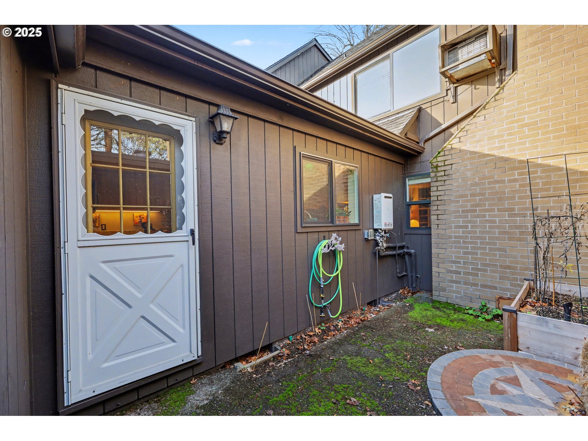 21 Westbrook Way Eugene, OR 97405 - Photo 35 of 43