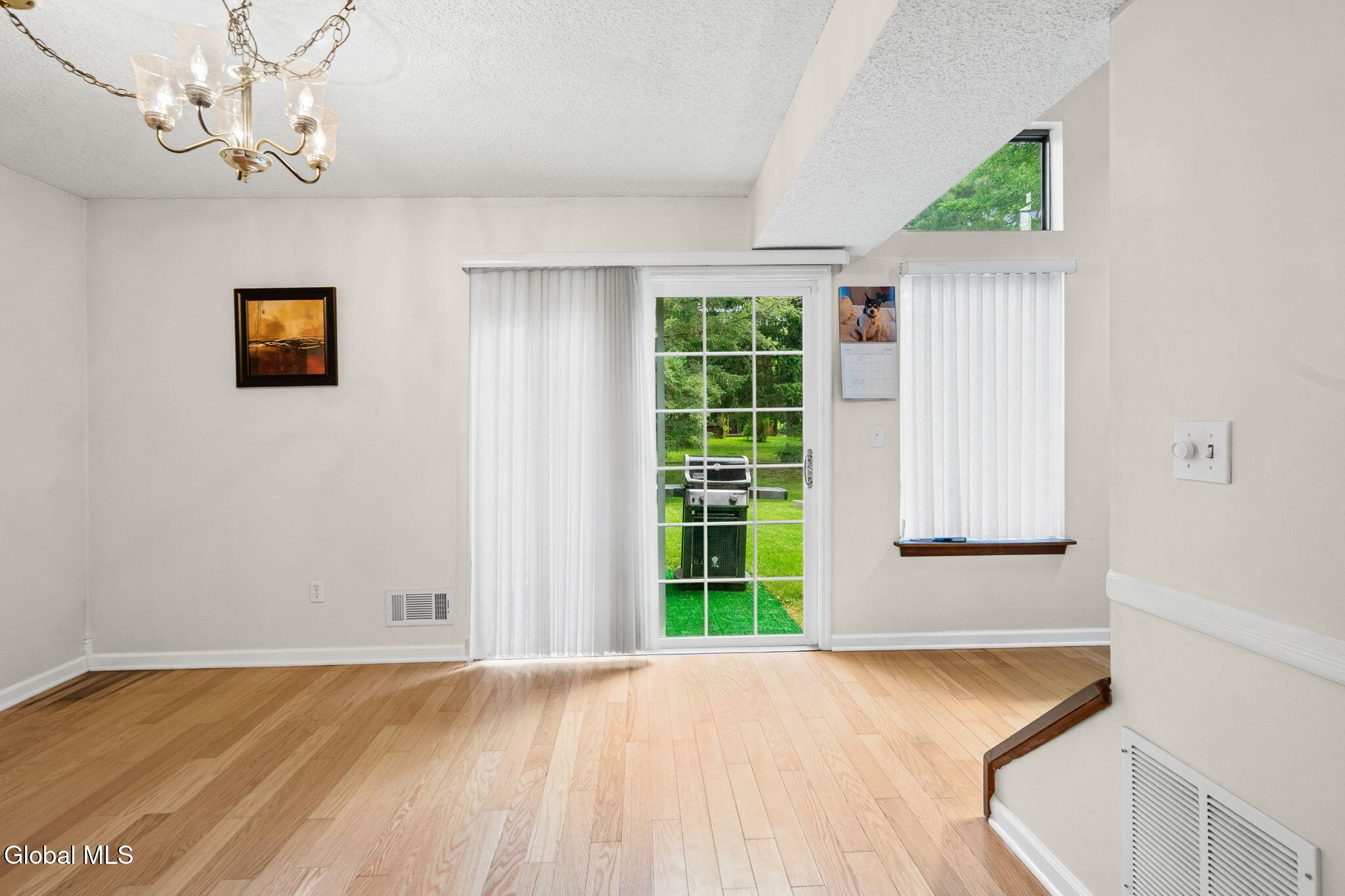 4 Oxford Road Bethlehem, NY 12159 - Photo 8 of 40 8-web-or-mls-4-oxford-rd