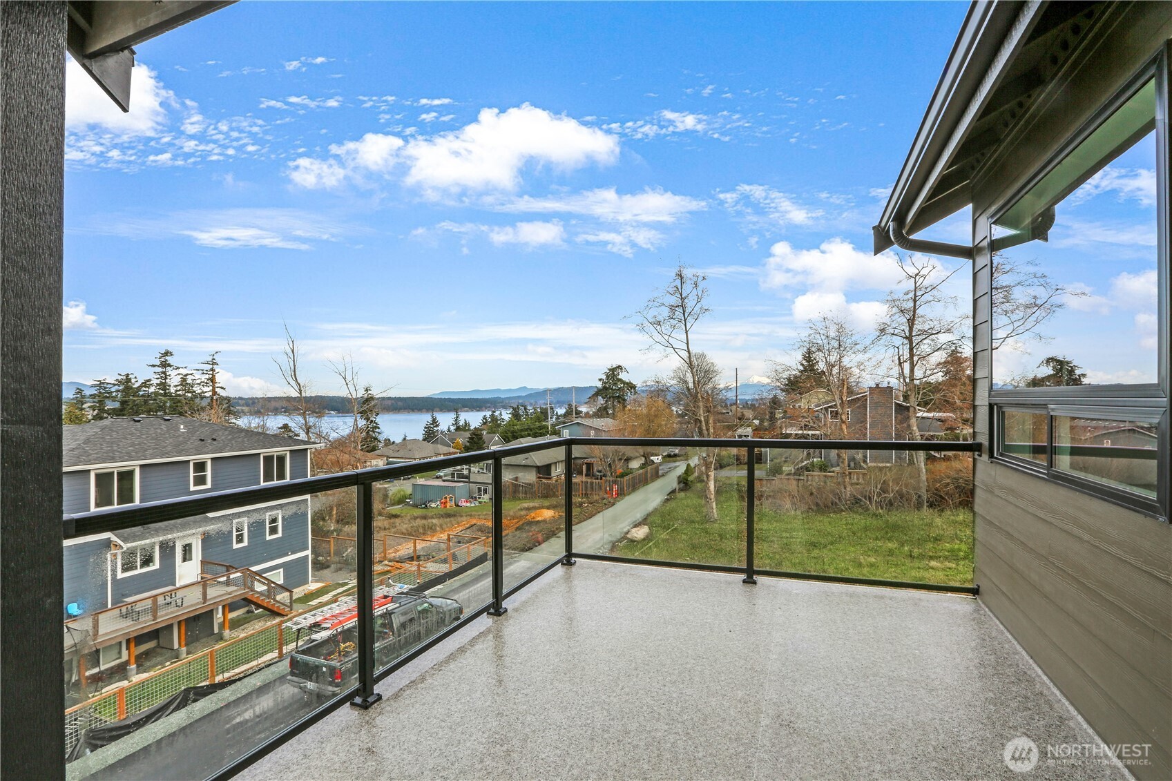 3706 West 3rd Street Anacortes, WA 98221 - Photo 33 of 40 a view of a balcony