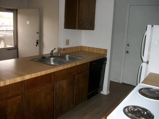 $850 | 9108 Elgin Avenue, Unit B, Lubbock, TX 79423