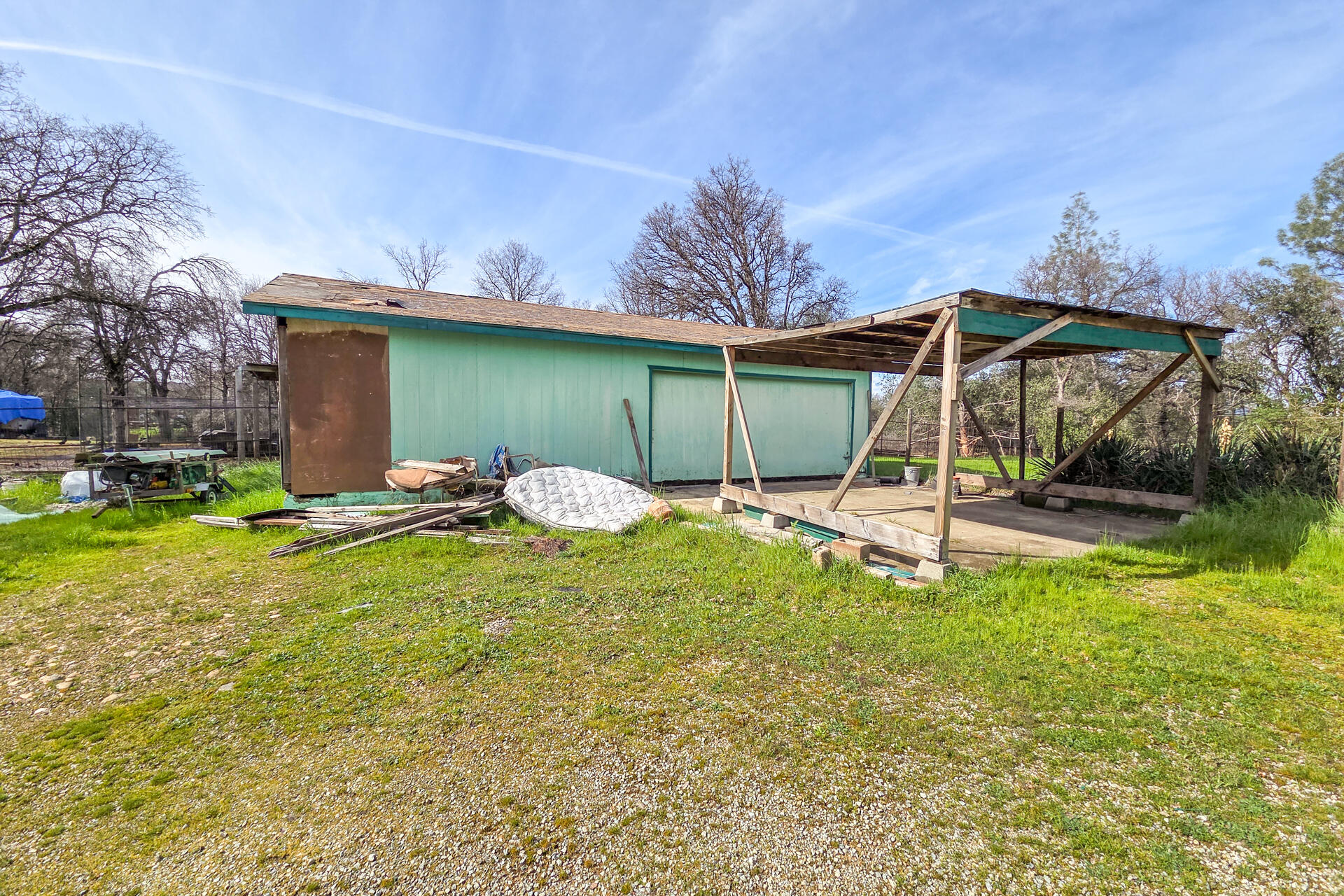 10162 Harley Leighton Road Redding, CA 96003 - Photo 8 of 20 20260220_131457-2