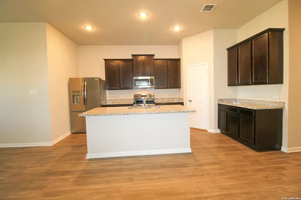 $1,999 | 7043 Diamond Valley, San Antonio, TX 78242