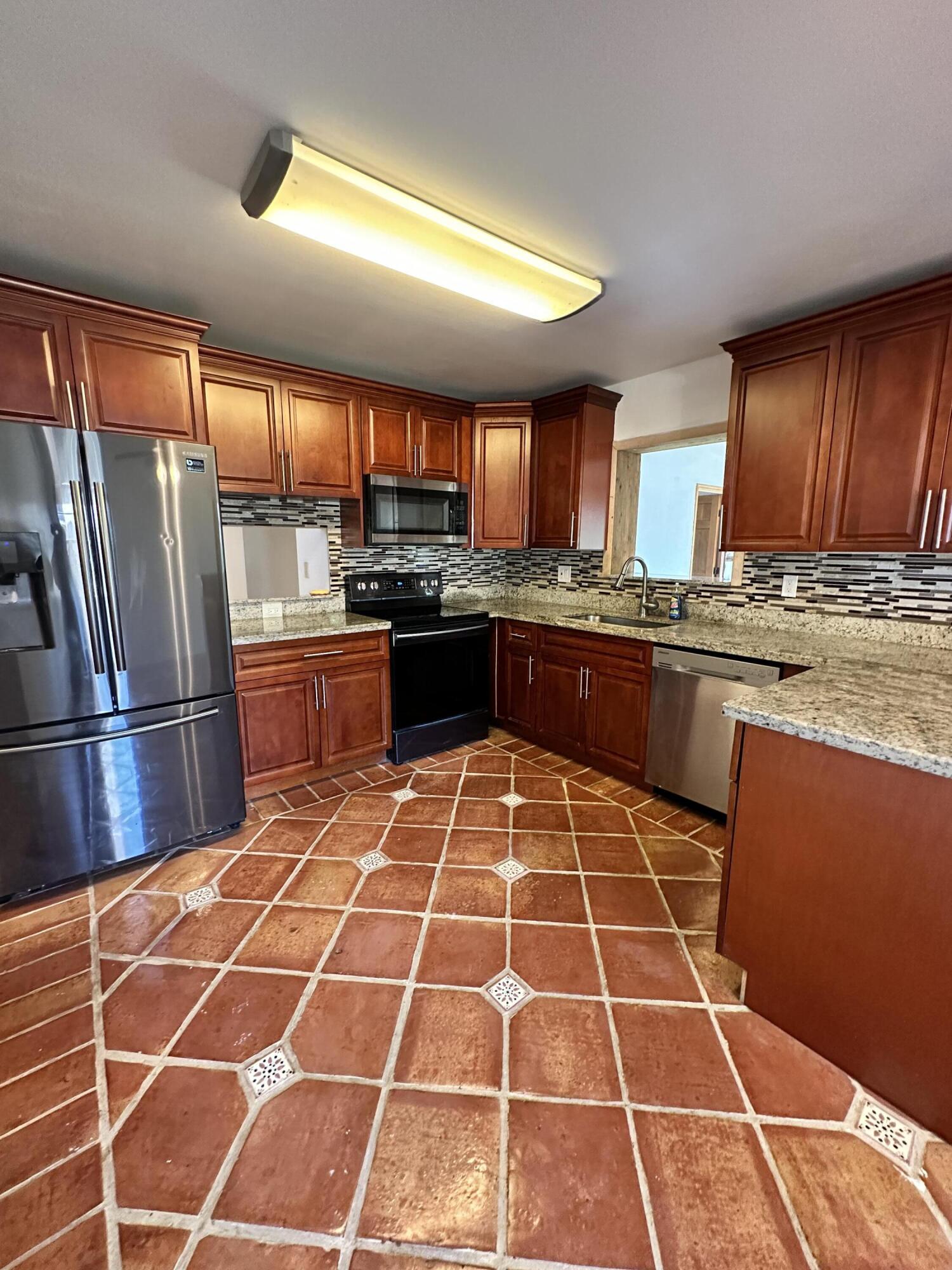 22291 Woodspring Drive Boca Raton, FL 33428 - Photo 12 of 21 IMG_8436