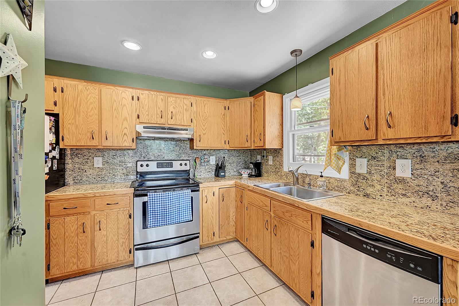 10652 Conifer Mountain Road Conifer, CO 80433 - Photo 7 of 33 Gallery Image 7