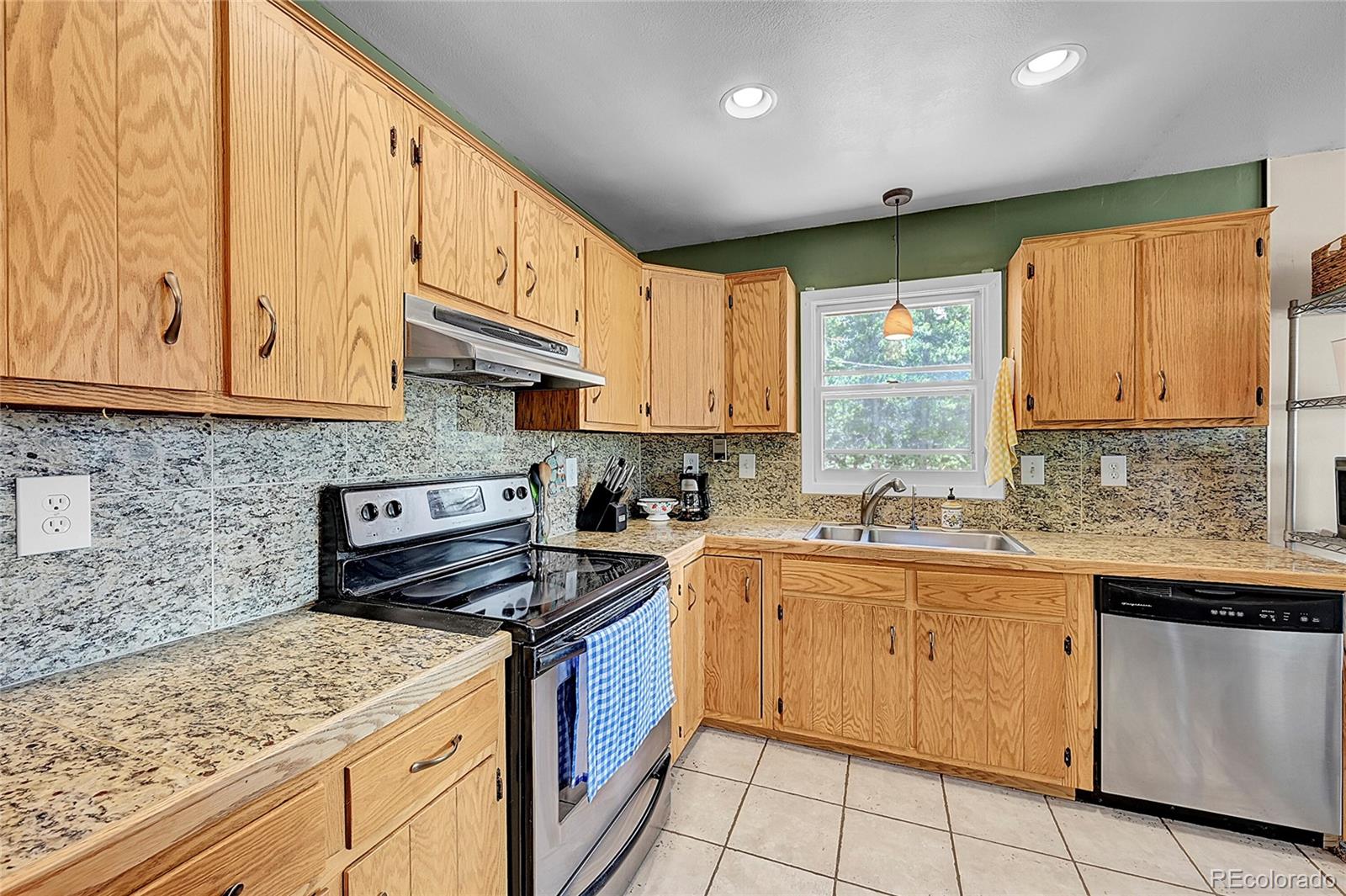 10652 Conifer Mountain Road Conifer, CO 80433 - Photo 9 of 33 Gallery Image 9