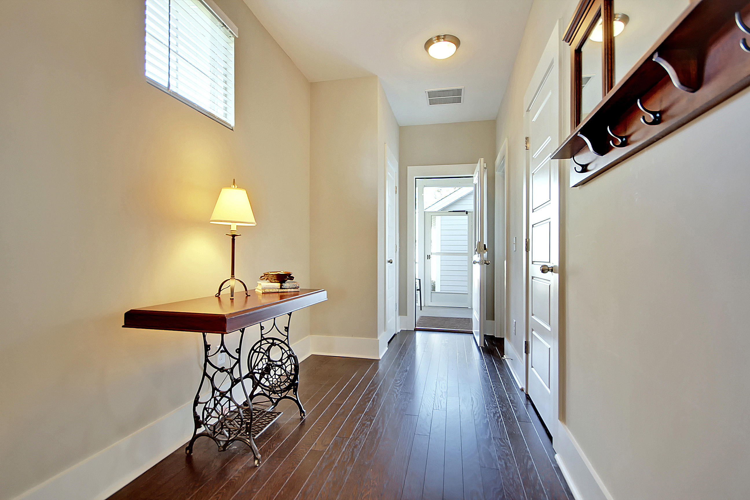 1564 Cranes Nest Road Mount Pleasant, SC 29466 - Photo 16 of 38 Hallway