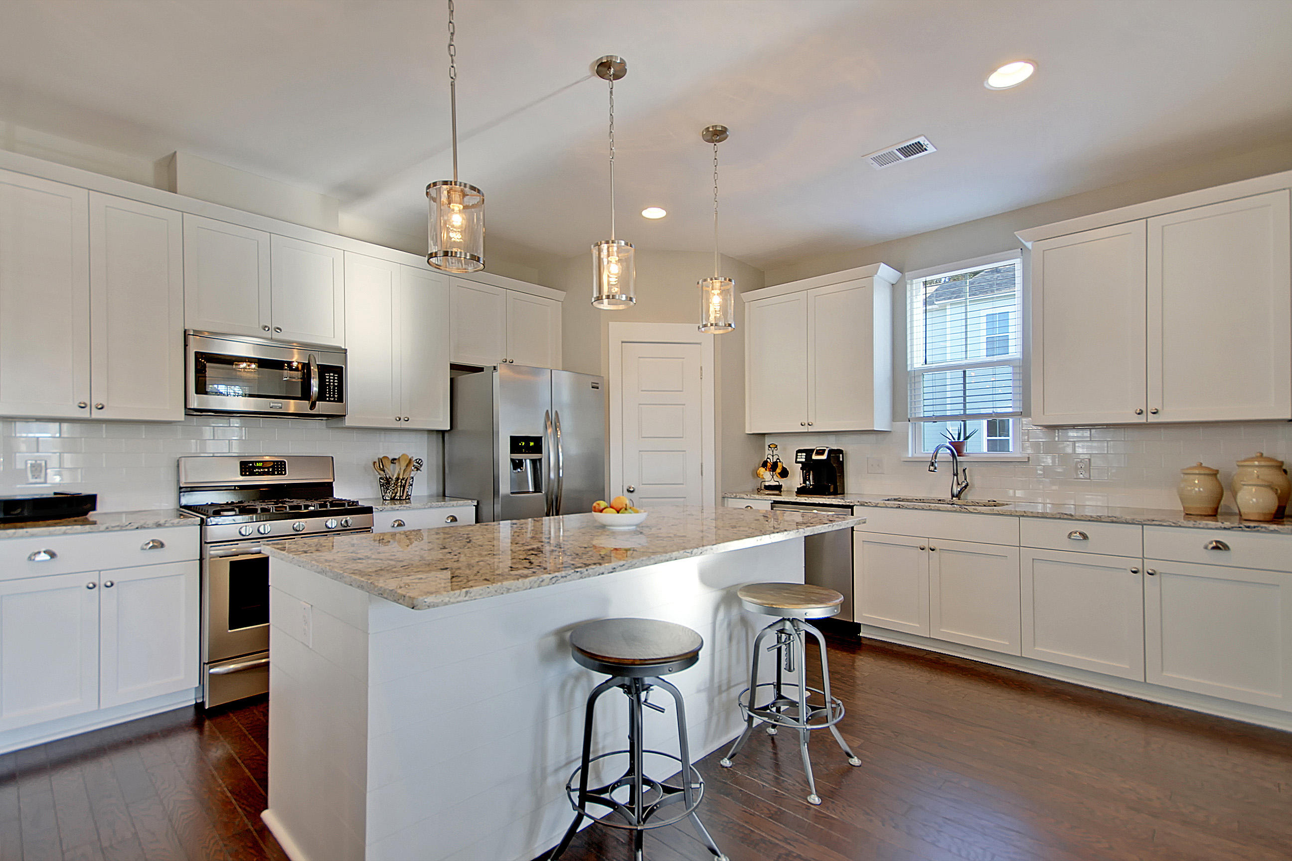 1564 Cranes Nest Road Mount Pleasant, SC 29466 - Photo 3 of 38 Kitchen