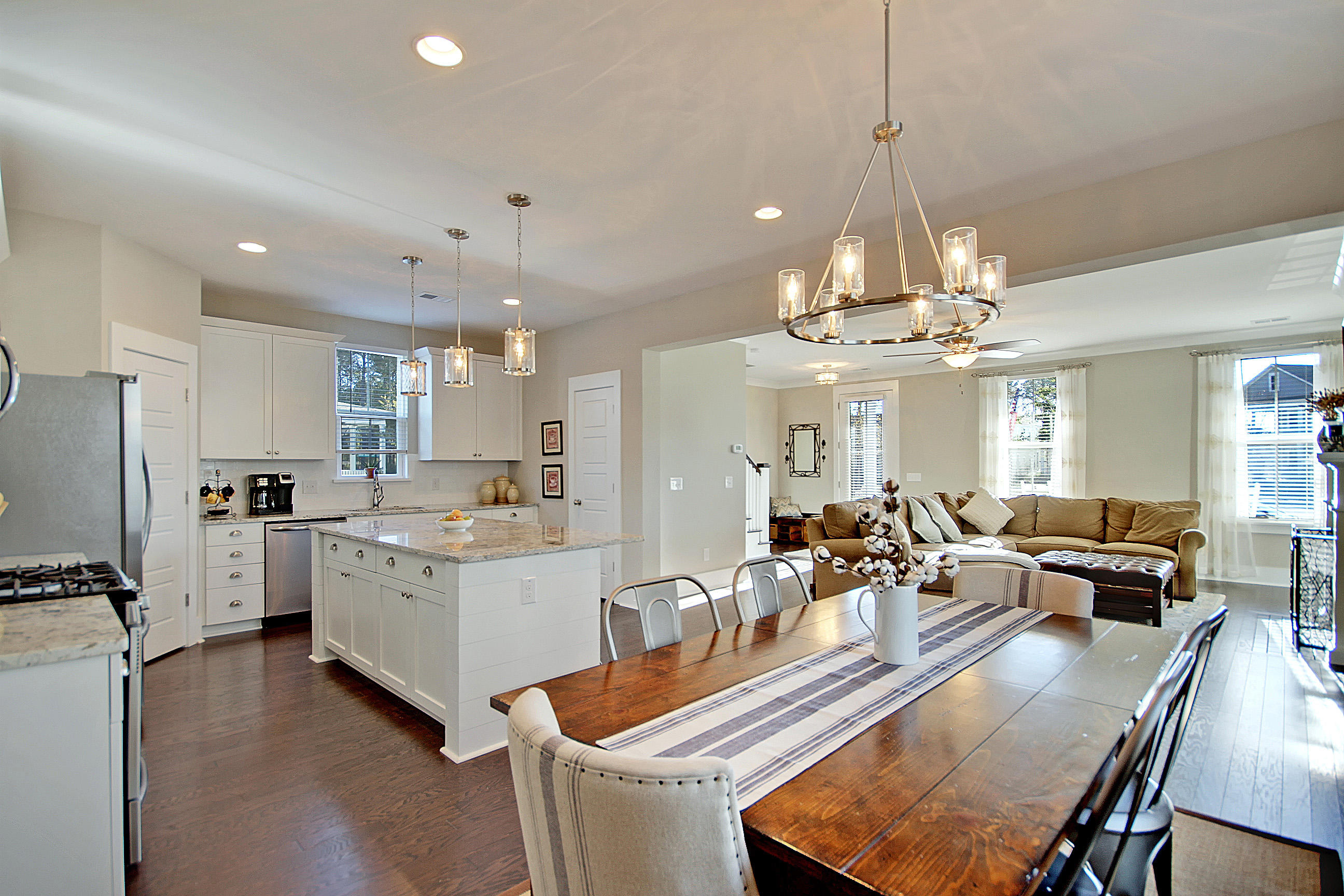 1564 Cranes Nest Road Mount Pleasant, SC 29466 - Photo 4 of 38 Dining Room and Kitchen