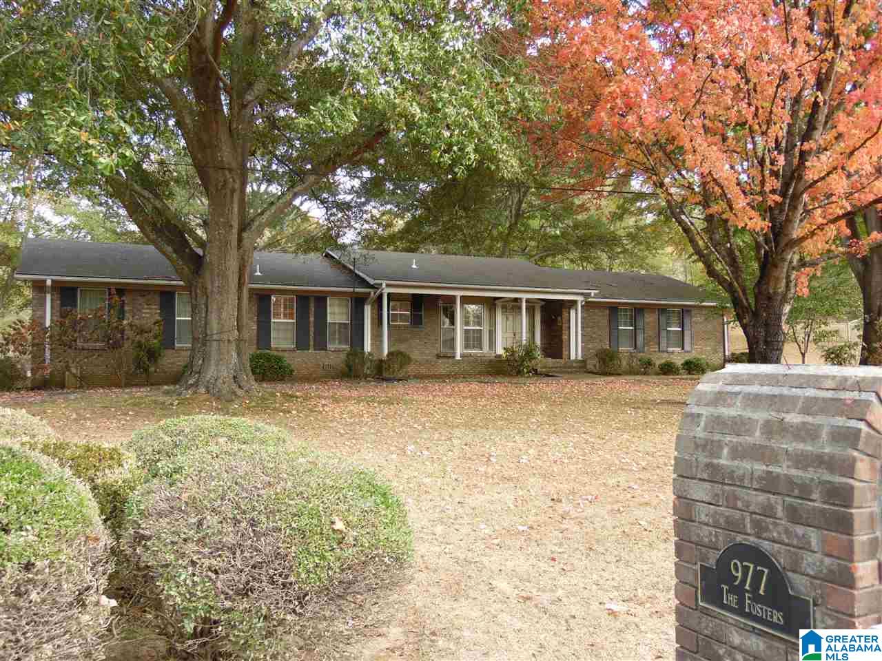 977 Pine Hill Road Birmingham, AL 35235 - Photo 2 of 50